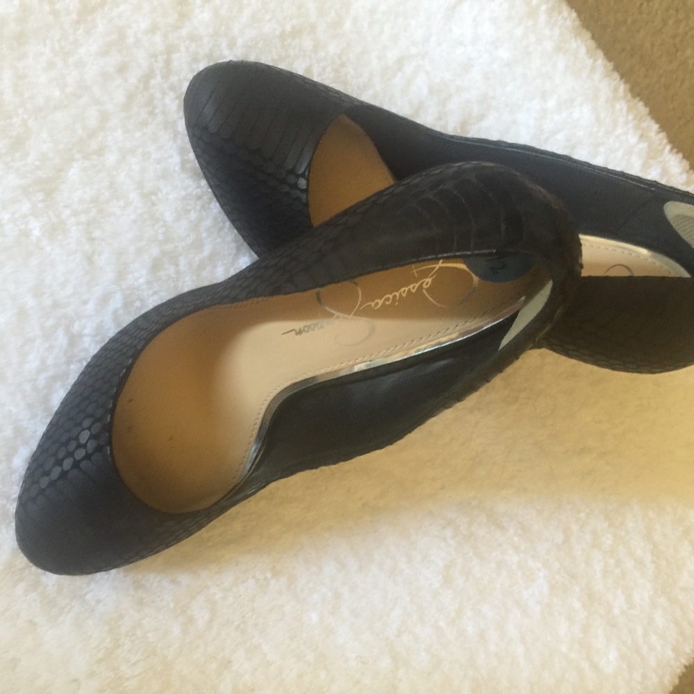 Shoes - Picture 2 of 3